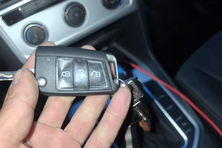 Used Volkswagen Golf Sportsvan 2016 230TSI Automatic Trend Edition Vehicle Key