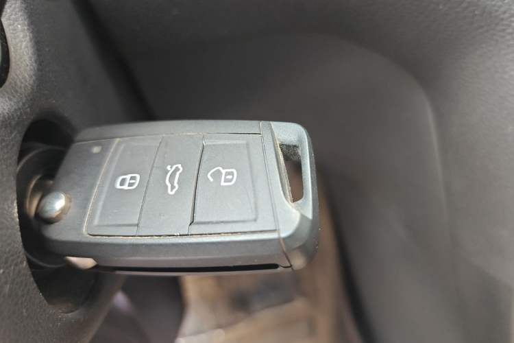 Used Volkswagen Golf Sportsvan 2016 1.6L Manual Comfort Model Vehicle Key