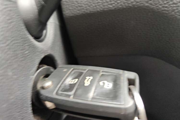 Used Volkswagen Golf Sportsvan 2016 1.6L Automatic Comfort Model Vehicle Key