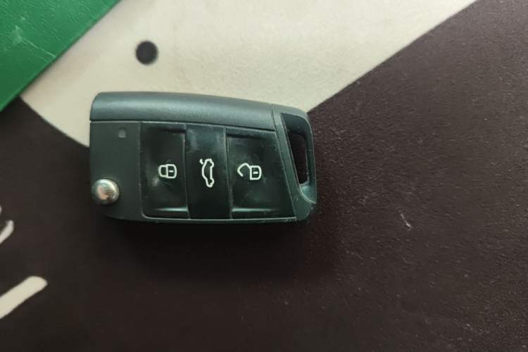 Used Volkswagen Golf Sportsvan 2016 1.6L Automatic Comfort Model Vehicle Key