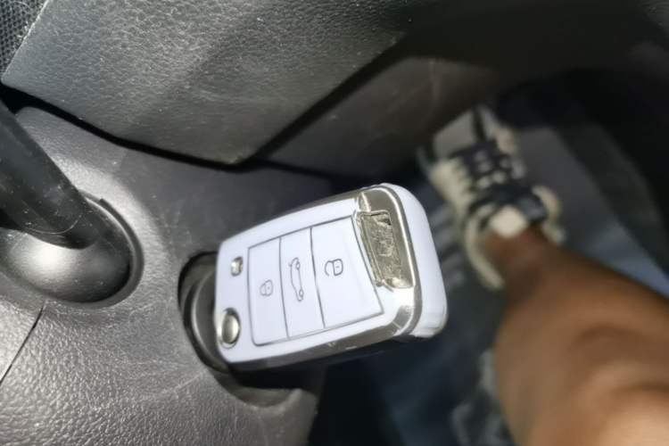 Used Volkswagen Golf Sportsvan 2016 230TSI Automatic Trend Edition Vehicle Key