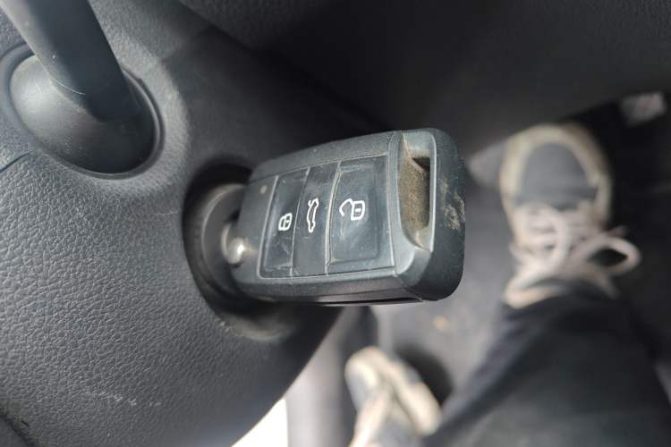Used Volkswagen Golf Sportsvan 2016 230TSI Automatic Trend Edition Vehicle Key
