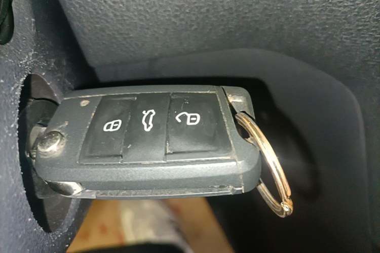 Used Volkswagen Golf Sportsvan 2016 230TSI Automatic Trend Edition Vehicle Key