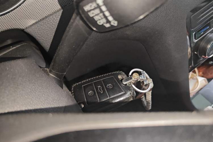 Used Volkswagen Golf Sportsvan 2016 230TSI Automatic Trend Edition Vehicle Key