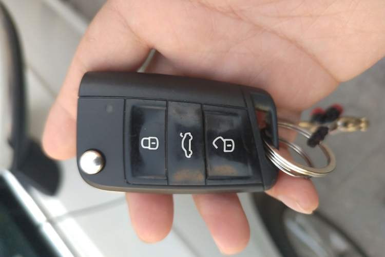 Used Volkswagen Golf Sportsvan 2016 230TSI Automatic Trend Edition Vehicle Key