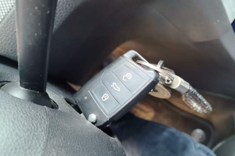 Used Volkswagen Golf Sportsvan 2016 230TSI Automatic Trend Edition Vehicle Key