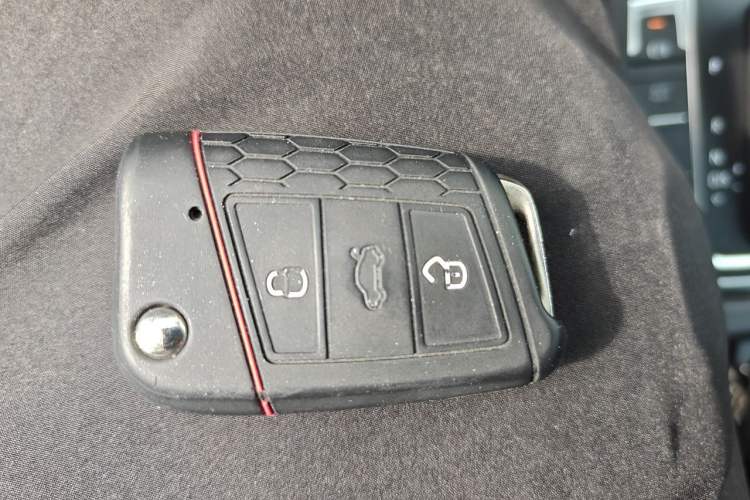 Used Volkswagen Golf Sportsvan 2016 280TSI Automatic Luxury Model Vehicle Key