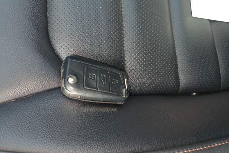 Used Volkswagen Golf Sportsvan 2016 280TSI Automatic Luxury Model Vehicle Key