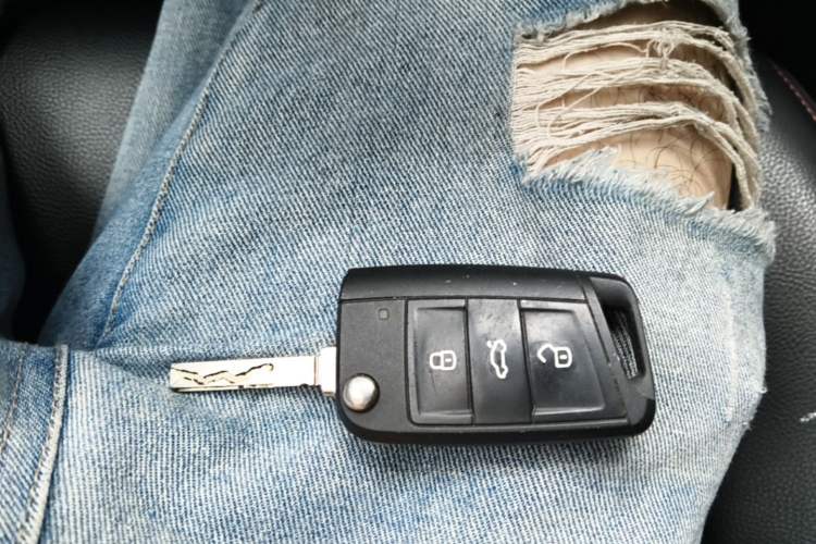 Used Volkswagen Golf Sportsvan 2016 230TSI Automatic Trend Edition Vehicle Key