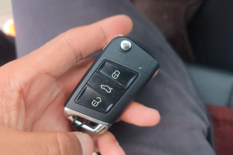Used Volkswagen Golf Sportsvan 2016 230TSI Automatic Trend Edition Vehicle Key