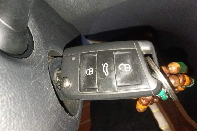 Used Volkswagen Golf Sportsvan 2016 1.6L Automatic Comfort Model Vehicle Key
