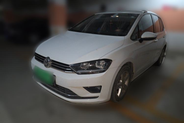 Used Volkswagen Golf Sportsvan 2016 1.6L Automatic Comfort Model Guazi used car, China used car export, Used car for sale, Used cars, Cheapest cars for sale