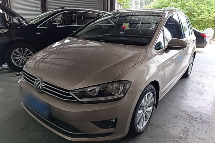 Used Volkswagen Golf Sportsvan 2016 230TSI Automatic Trend Edition Guazi used car, China used car export, Used car for sale, Used cars, Cheapest cars for sale