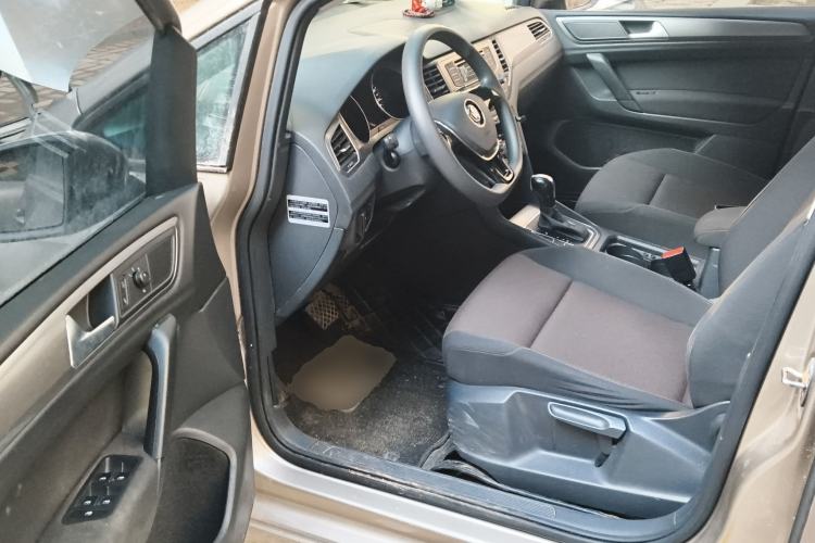 Used Volkswagen Golf Sportsvan 2016 1.6L Automatic Comfort Model Driver Seat