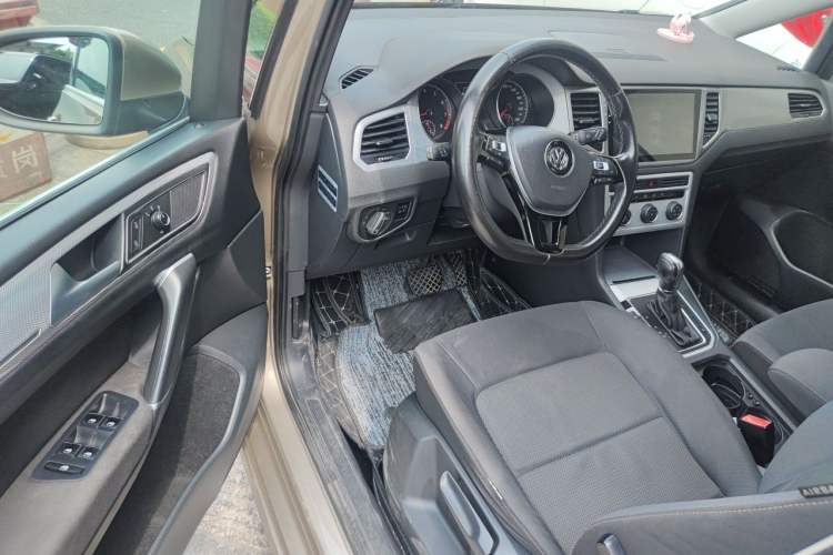 Used Volkswagen Golf Sportsvan 2016 230TSI Automatic Trend Edition Driver Seat