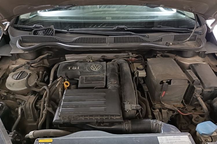 Used Volkswagen Golf Sportsvan 2016 230TSI Automatic Trend Edition Engine Bay