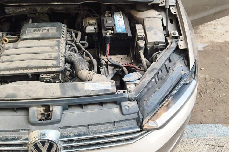 Used Volkswagen Golf Sportsvan 2016 1.6L Automatic Comfort Model Engine Bay Left