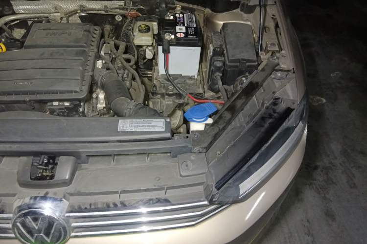 Used Volkswagen Golf Sportsvan 2016 1.6L Manual Comfort Model Engine Bay Left