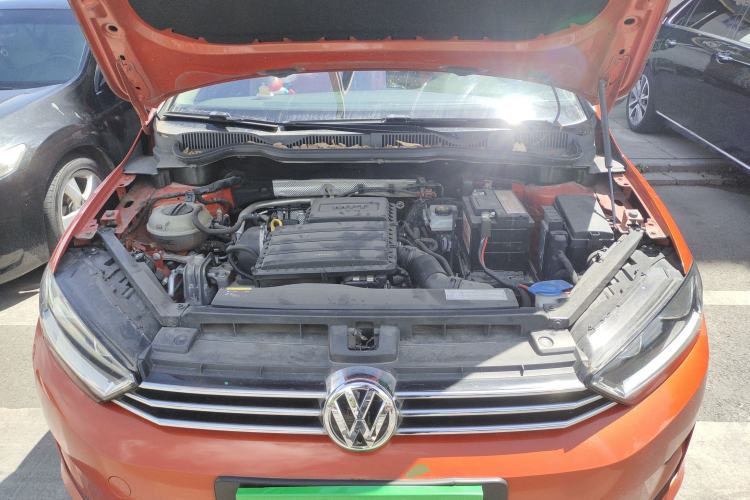 Used Volkswagen Golf Sportsvan 2016 1.6L Automatic Comfort Model Engine Bay