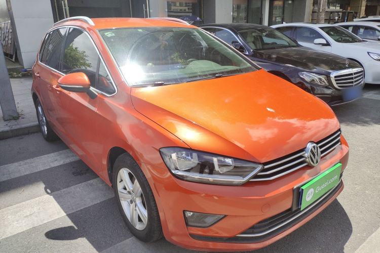 Used Volkswagen Golf Sportsvan 2016 1.6L Automatic Comfort Model Front Right 45 Deg