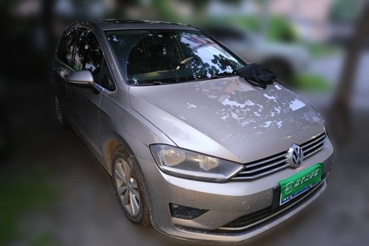 Used Volkswagen Golf Sportsvan 2016 230TSI Automatic Trend Edition Front Right 45 Deg