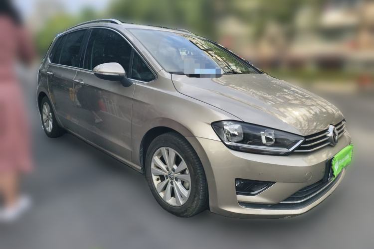 Used Volkswagen Golf Sportsvan 2016 230TSI Automatic Trend Edition Front Right 45 Deg