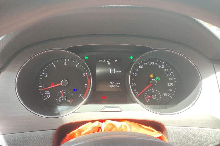 Used Volkswagen Golf Sportsvan 2016 1.6L Automatic Comfort Model Instrument Cluster