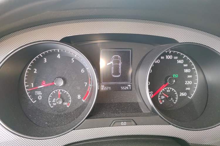 Used Volkswagen Golf Sportsvan 2016 230TSI Automatic Trend Edition Instrument Cluster