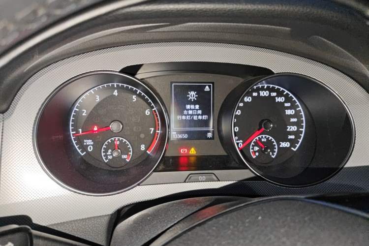Used Volkswagen Golf Sportsvan 2016 230TSI Automatic Trend Edition Instrument Cluster