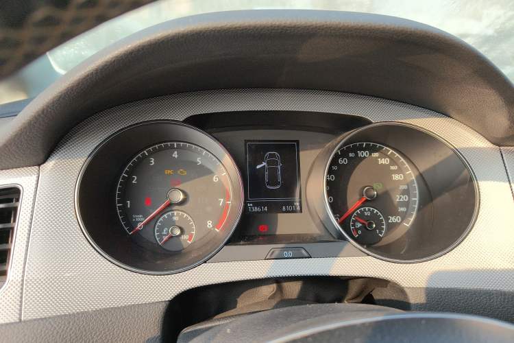 Used Volkswagen Golf Sportsvan 2016 230TSI Automatic Trend Edition Instrument Cluster