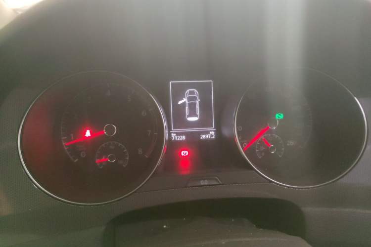 Used Volkswagen Golf Sportsvan 2016 230TSI Automatic Trend Edition Instrument Cluster