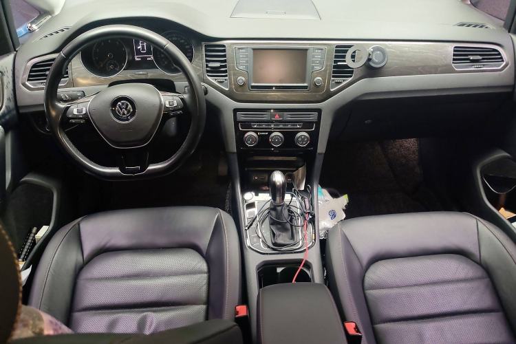 Used Volkswagen Golf Sportsvan 2016 280TSI Automatic Luxury Model Interior 2