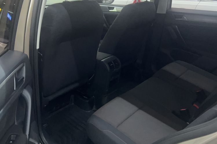 Used Volkswagen Golf Sportsvan 2016 1.6L Automatic Comfort Model Interior 2