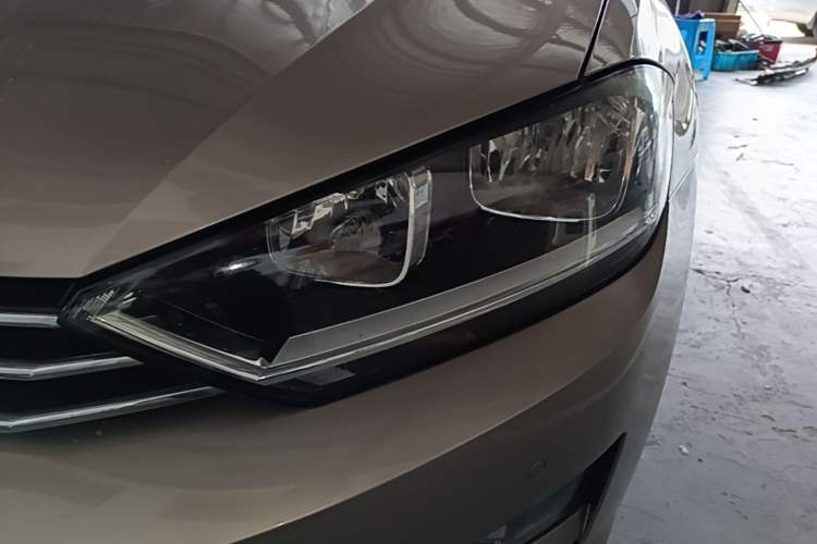 Used Volkswagen Golf Sportsvan 2016 230TSI Automatic Trend Edition Left Front Headlight