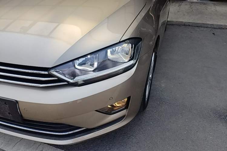 Used Volkswagen Golf Sportsvan 2016 280TSI Automatic Luxury Model Left Front Headlight