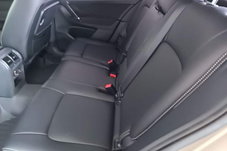 Used Volkswagen Golf Sportsvan 2016 230TSI Automatic Trend Edition Left Rear Seat