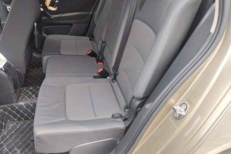 Used Volkswagen Golf Sportsvan 2016 230TSI Automatic Trend Edition Left Rear Seat