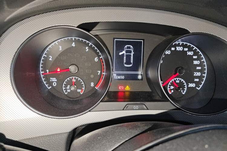 Used Volkswagen Golf Sportsvan 2016 230TSI Automatic Trend Edition Odometer Close Up