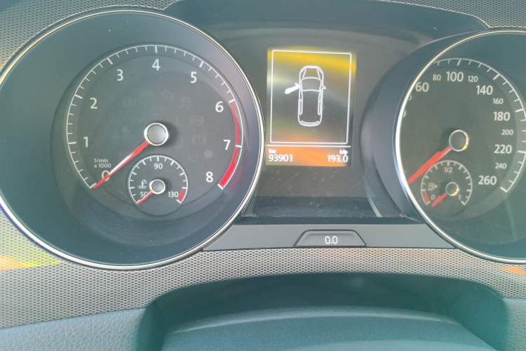Used Volkswagen Golf Sportsvan 2016 230TSI Automatic Trend Edition Odometer Close Up