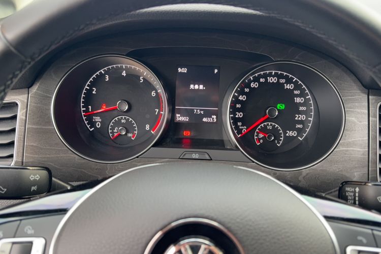 Used Volkswagen Golf Sportsvan 2016 230TSI Automatic Luxury Version Odometer Close Up