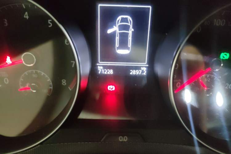 Used Volkswagen Golf Sportsvan 2016 230TSI Automatic Trend Edition Odometer Close Up