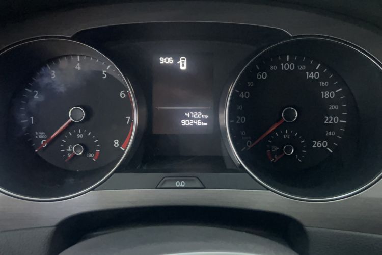 Used Volkswagen Golf Sportsvan 2016 1.6L Automatic Comfort Model Odometer Close Up