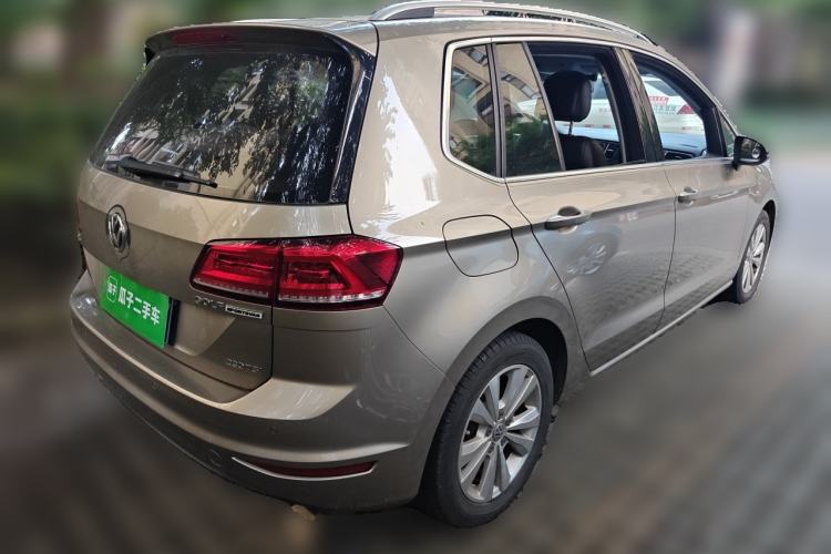 Used Volkswagen Golf Sportsvan 2016 230TSI Automatic Trend Edition Rear Right 45 Deg
