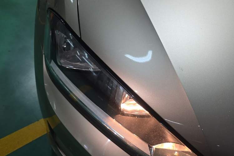 Used Volkswagen Golf Sportsvan 2016 230TSI Automatic Trend Edition Right Front Headlight