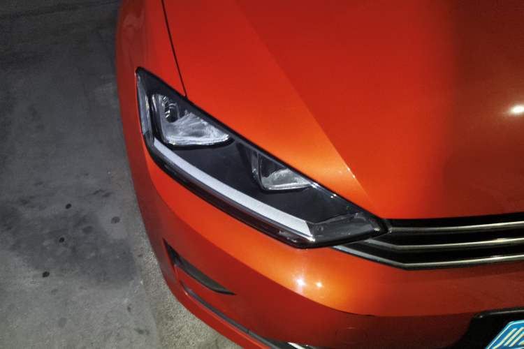 Used Volkswagen Golf Sportsvan 2016 1.6L Automatic Comfort Model Right Front Headlight