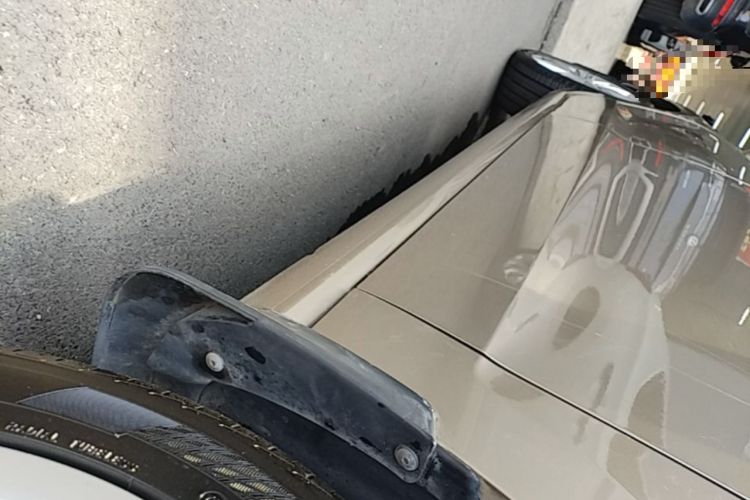 Used Volkswagen Golf Sportsvan 2016 280TSI Automatic Luxury Model Right Side Sill