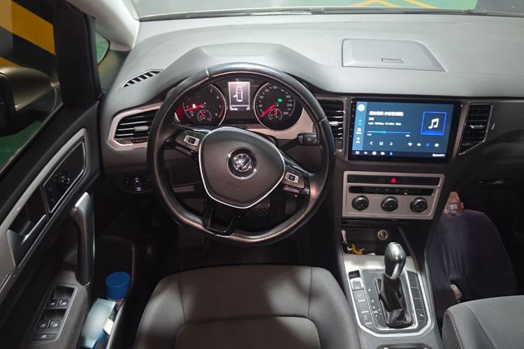 Used Volkswagen Golf Sportsvan 2016 230TSI Automatic Trend Edition Steering Wheel