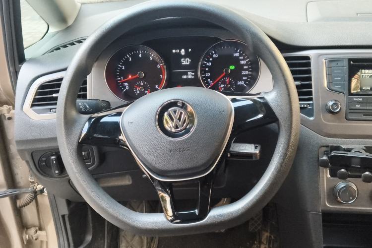 Used Volkswagen Golf Sportsvan 2016 1.6L Automatic Comfort Model Steering Wheel