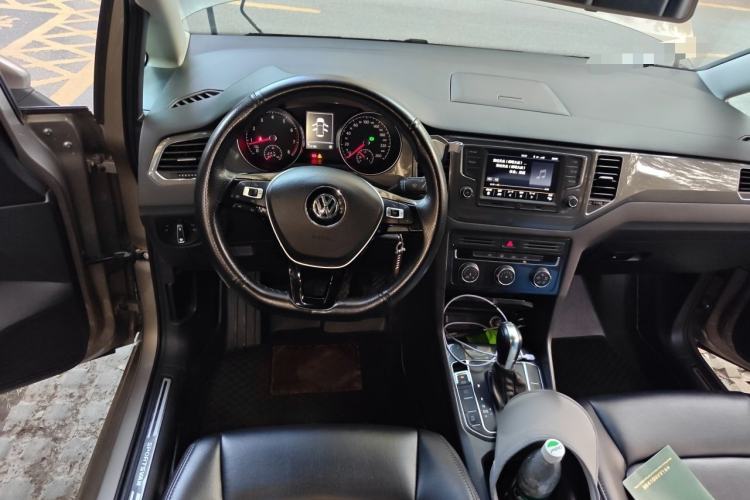 Used Volkswagen Golf Sportsvan 2016 230TSI Automatic Trend Edition Steering Wheel
