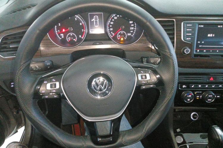 Used Volkswagen Golf Sportsvan 2016 280TSI Automatic Flagship Model Steering Wheel